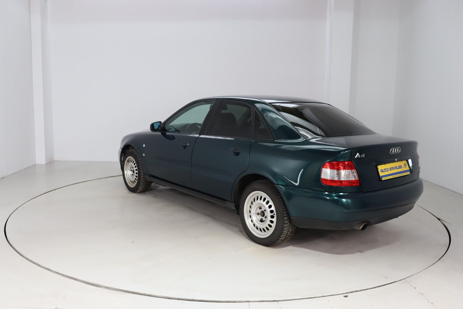 Fahrzeugabbildung Audi A4 1.6 * Flüssiggas * HU 01.2028 * s-line