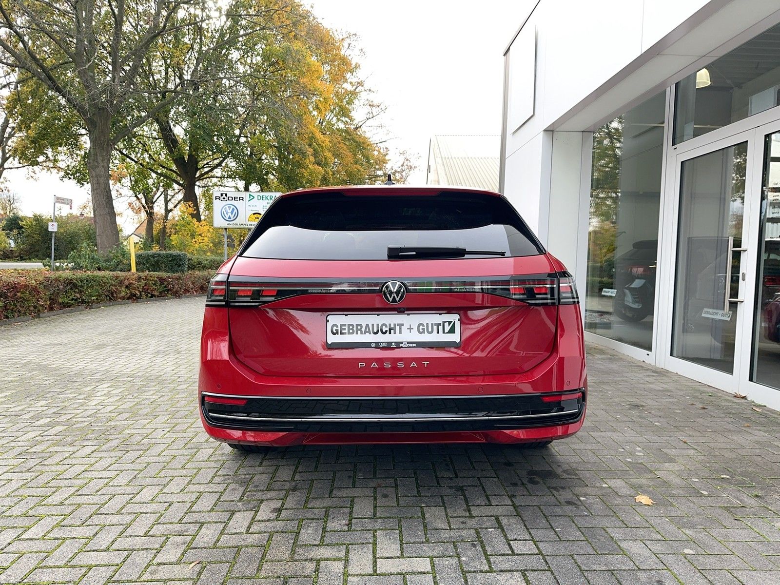 Volkswagen Passat Variant 2.0 TDI Elegance Navi Pano StaHz foto 4