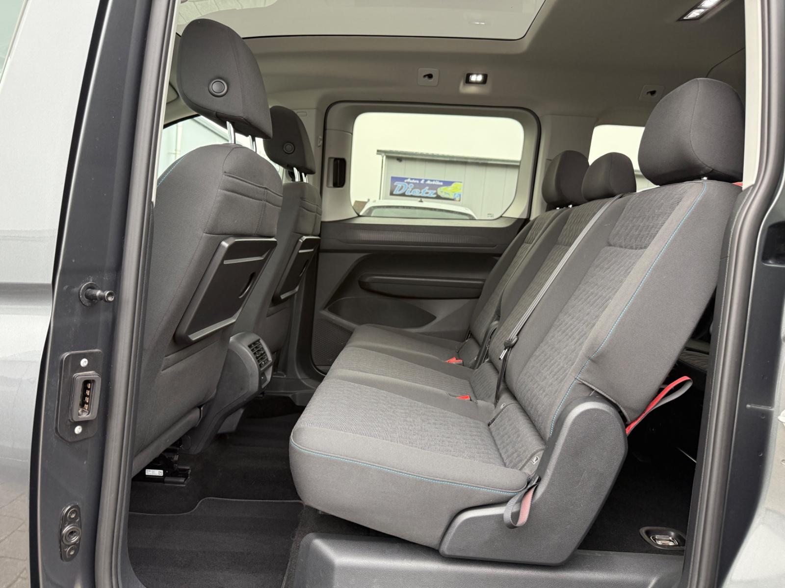 Volkswagen Caddy Maxi Move 7-Sitzer PANO StdHzg. AHK Ergo
