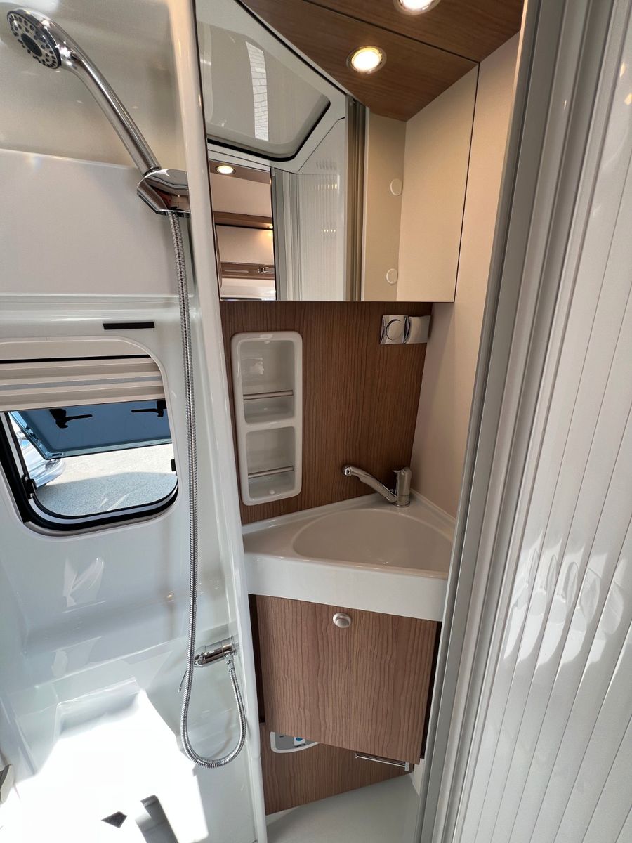 Fahrzeugabbildung Malibu Van diversity GT skyview 640 LE K
