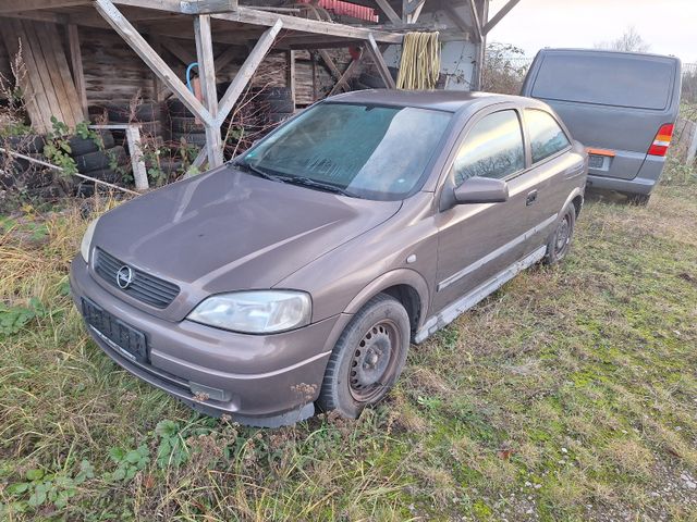 Opel Astra 1.6