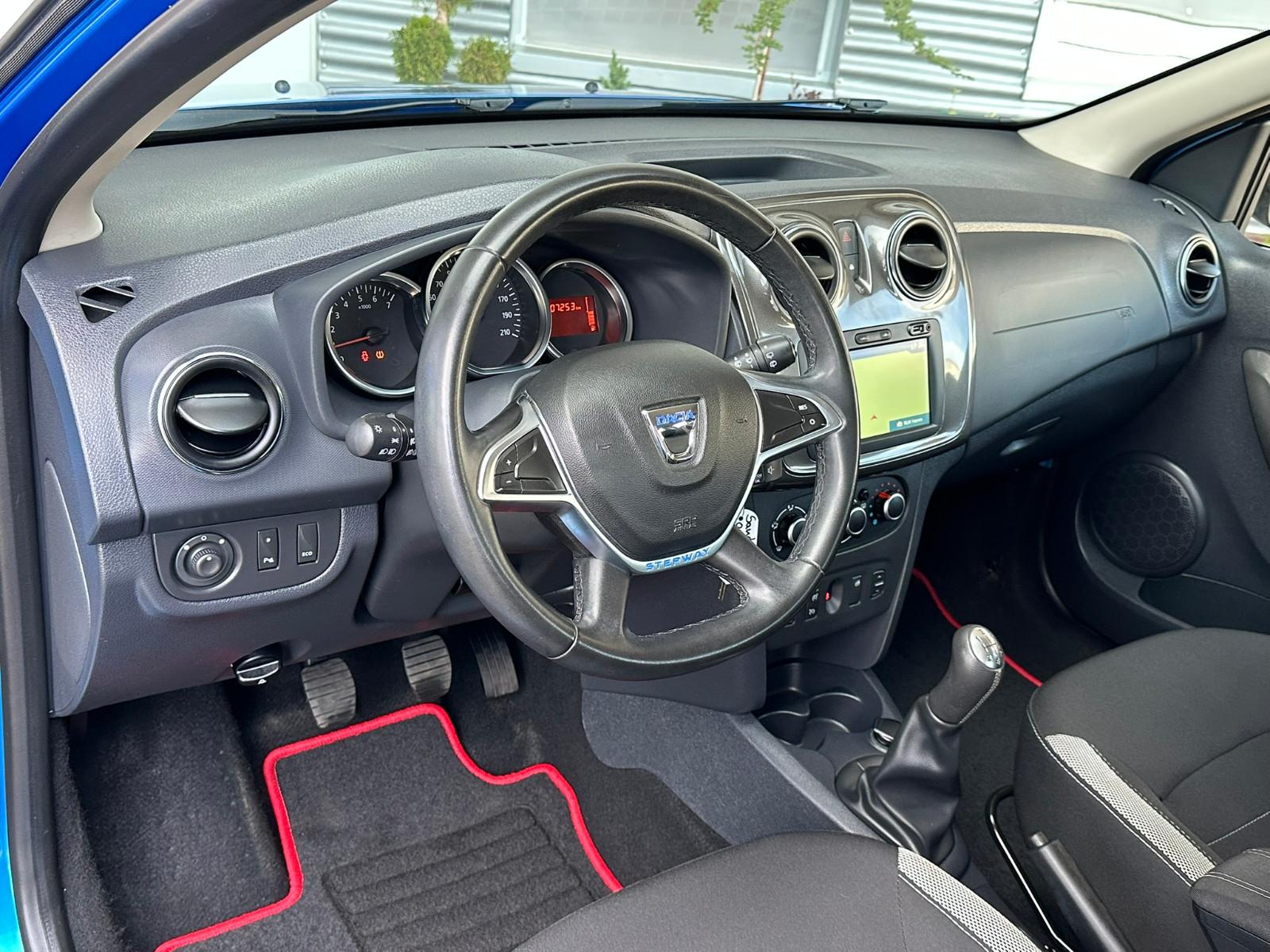 Dacia Sandero 0.9 TCe Stepway Celebration*Navi*Kamera