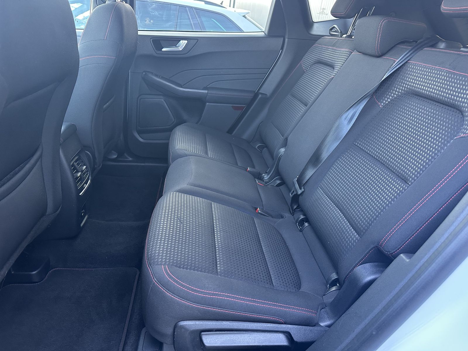 Fahrzeugabbildung Ford Kuga Plug-In Hybrid ST-Line NAV+LED+AHK+19ZO+PP
