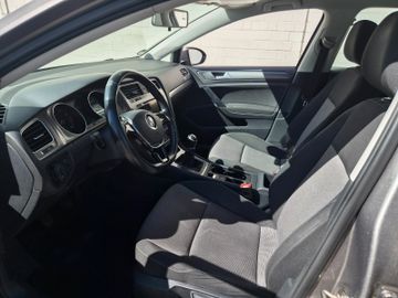 Volkswagen Golf - 9