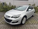 Opel Astra J Lim. 5-trg. Exklusiv Navi Euro6 - Opel Astra Exklusiv mit Diesel-Antrieb