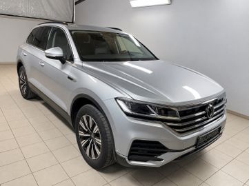 Volkswagen Touareg - 2