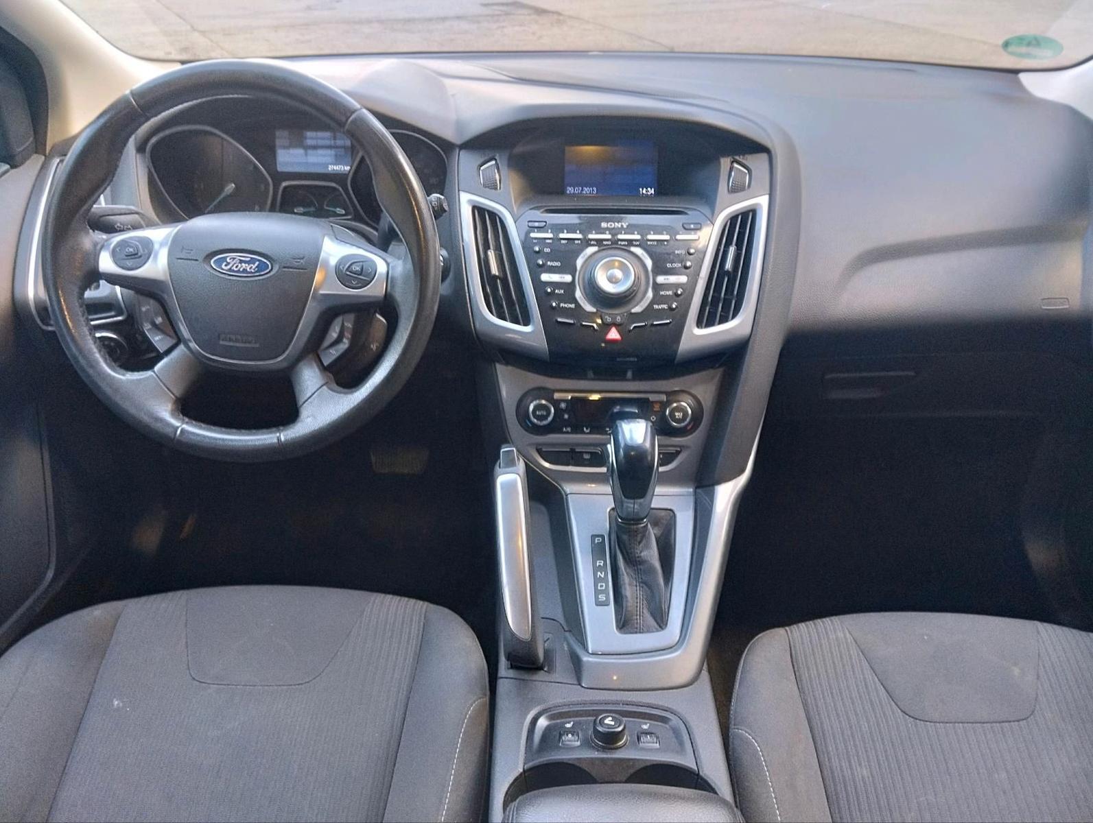 Ford Focus 2012 — photo 7