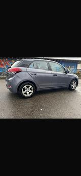 Hyundai i20 1.2 62kW Trend Trend - Hyundai i20 von privat