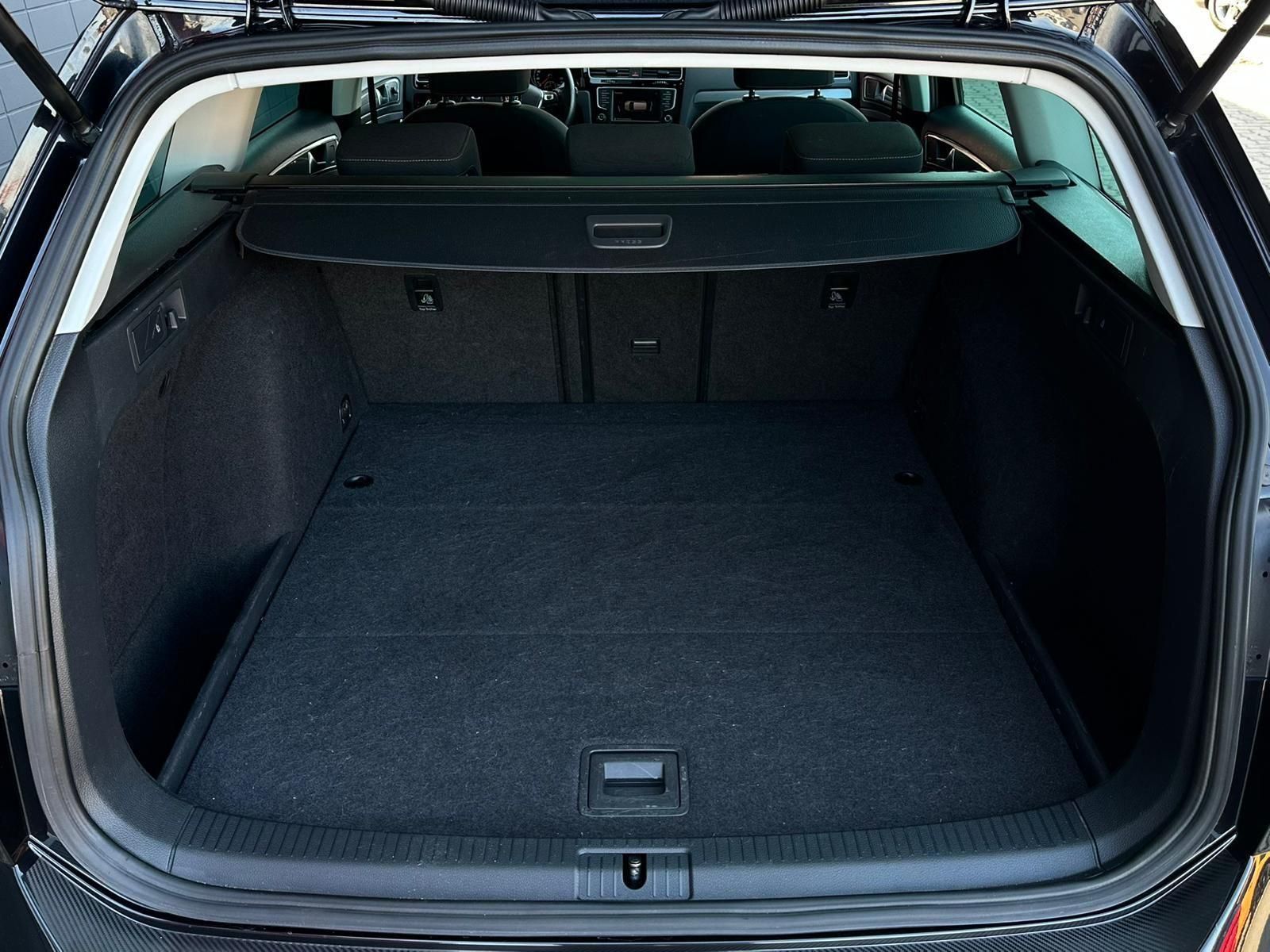 VW Golf 2.0TDI Allstar BMT* PANO#BiXENON#TEMPO#SHZ - Image 7