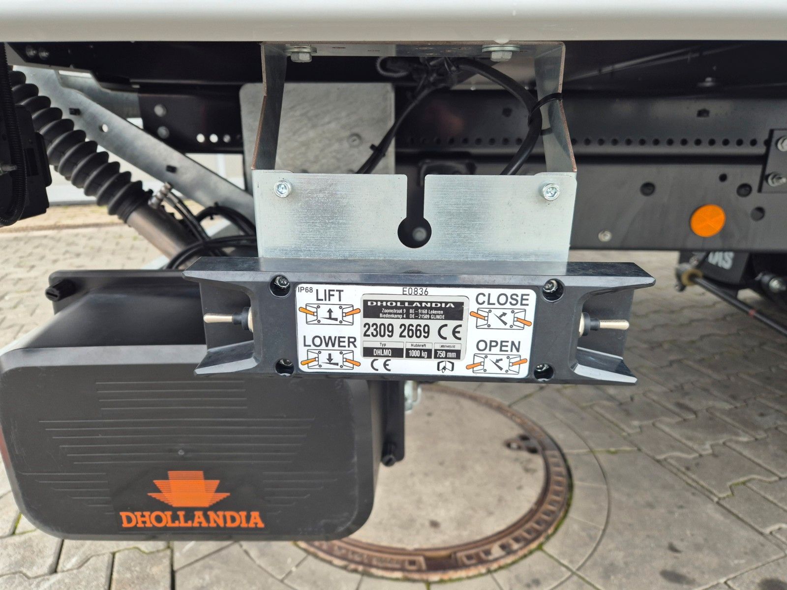 Fahrzeugabbildung Iveco Eurocargo ML75E19/P LBW  Spoiler Klima 3 Sitze