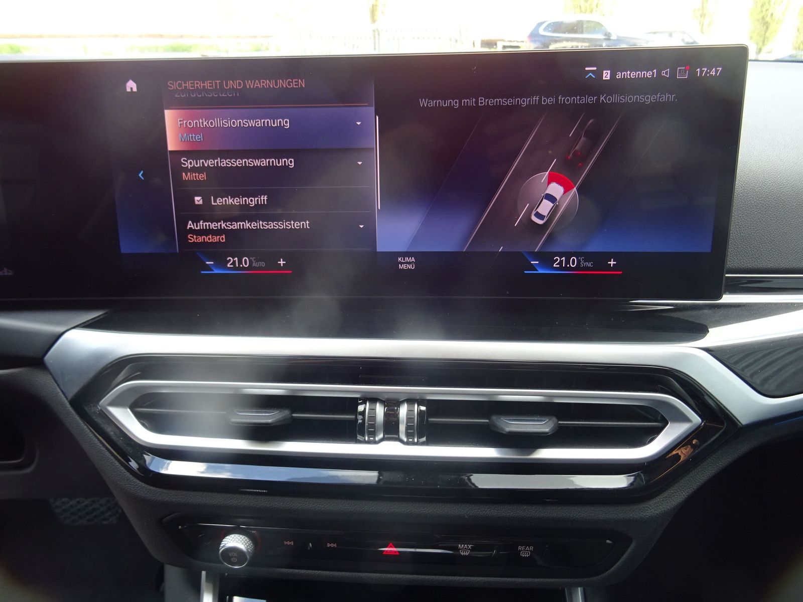 BMW 320i Lim. Facelift Widescreen LM Ambientes-Li foto 13