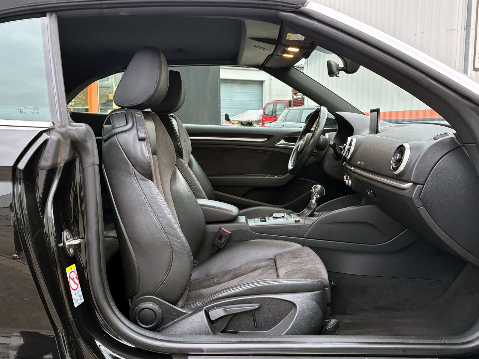 Fahrzeugabbildung Audi A3 Cabrio 35TFSI Sport Aut. PDC BT LED NAV SHZ