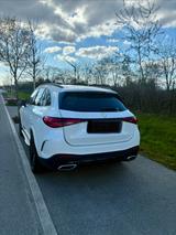 Mercedes-Benz GLC 200 4MATIC Autom. - - Mercedes-Benz GLC 200 mit Benzin-Antrieb: Head-Up Display, mit Klimaautomatik