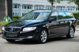 Volvo V70 Kombi Linje Svart| 1.HAND| BI-XENON| SZH|PDC - gebrauchte Volvo V70 aus dem Jahr 2015