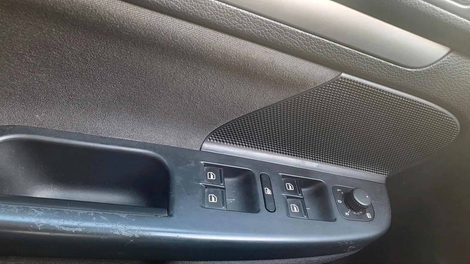 Volkswagen Golf 2012 — photo 8