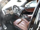 BMW X4 M - schwarze BMW X4 M