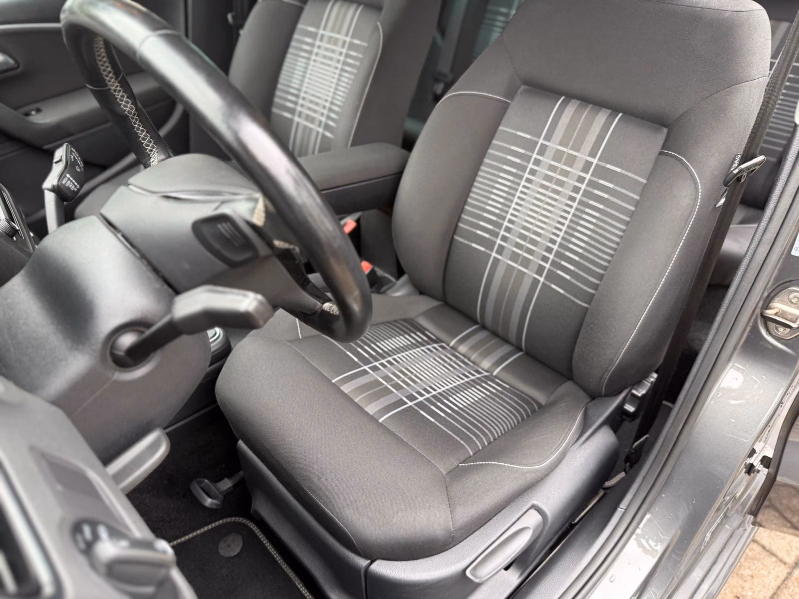 Volkswagen Polo 1,2 Lounge BMT DSG LED Navi SHZ Scheckheft