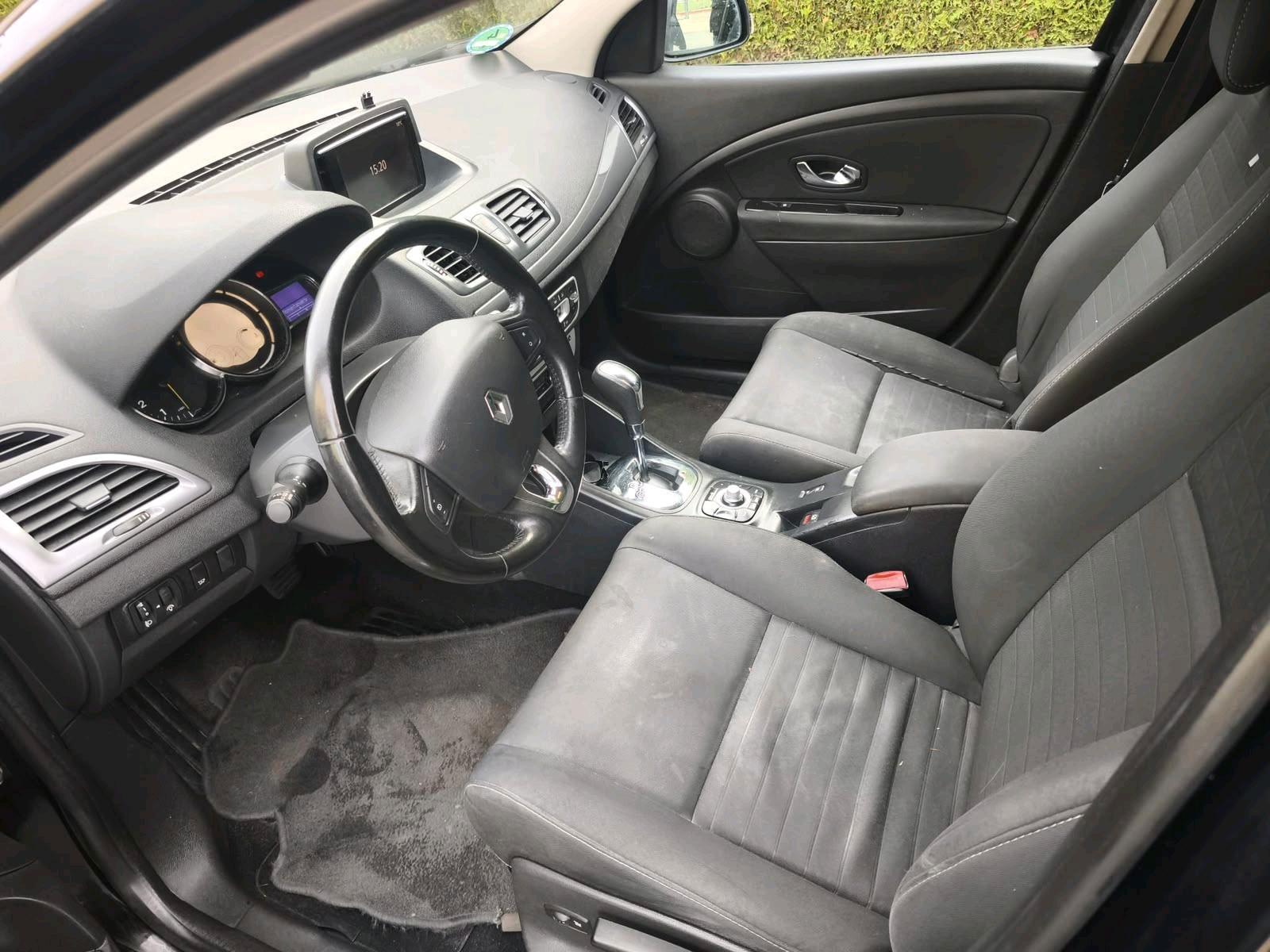 Renault Megane 2015 — photo 10