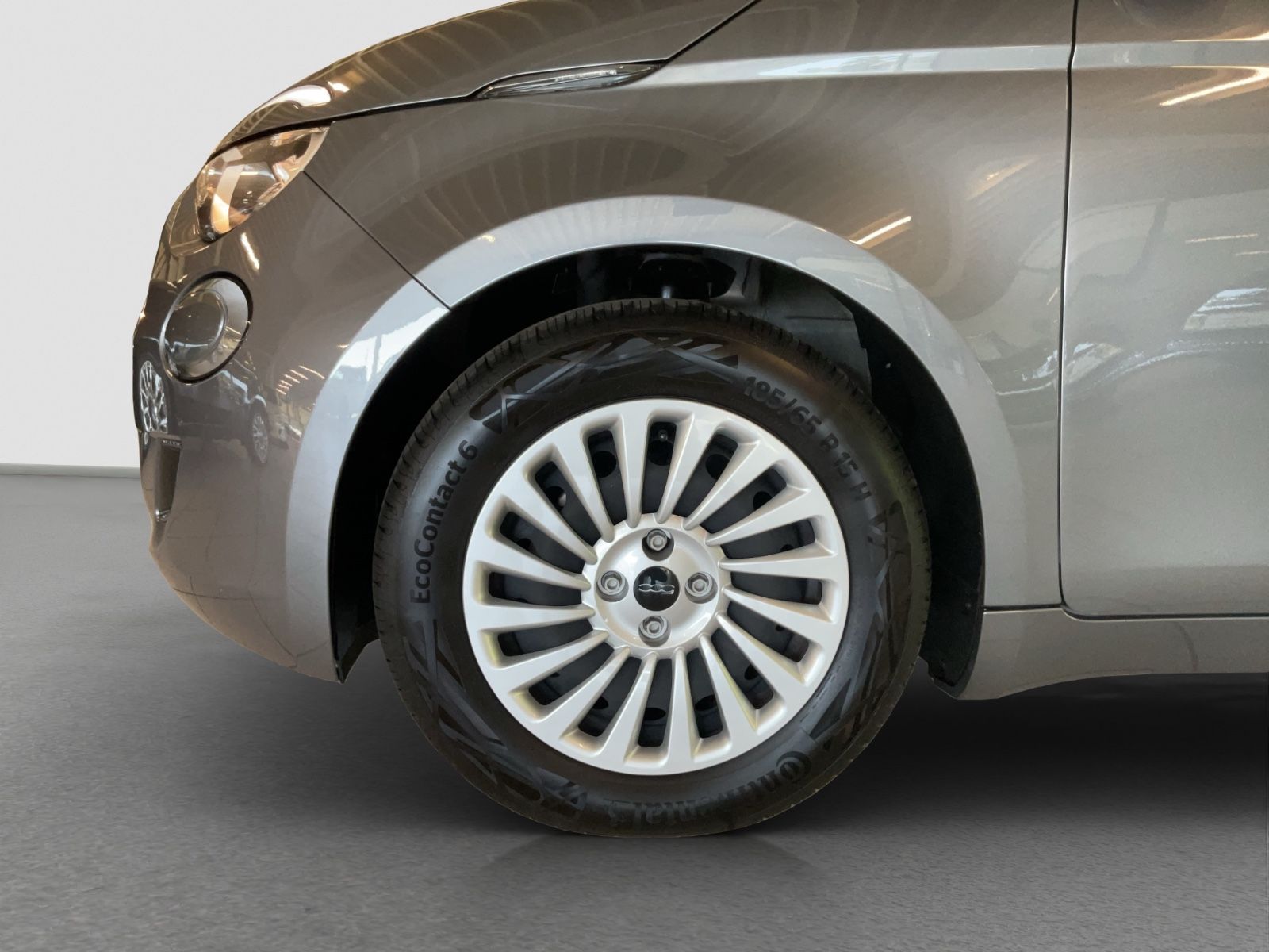 Fahrzeugabbildung Fiat 500e Action Radio + Winter Paket