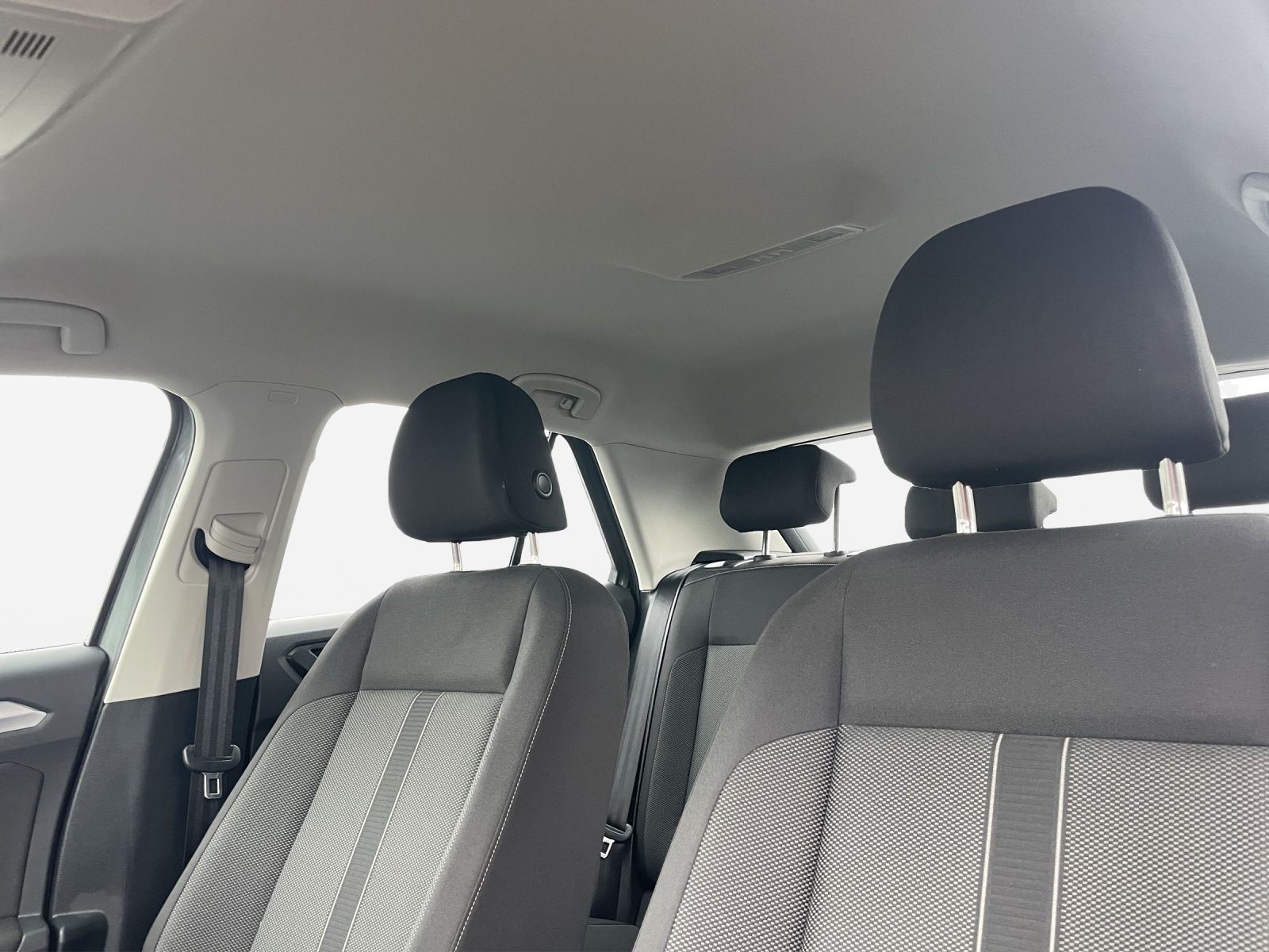 Volkswagen T-Roc - Bild 13
