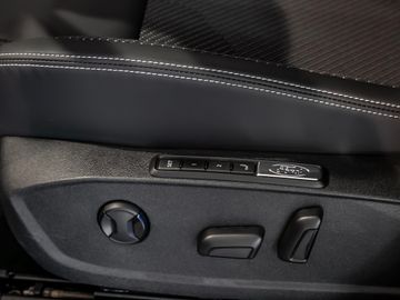 Ford Explorer AWD Assistentpaket Massagesitz Kamera