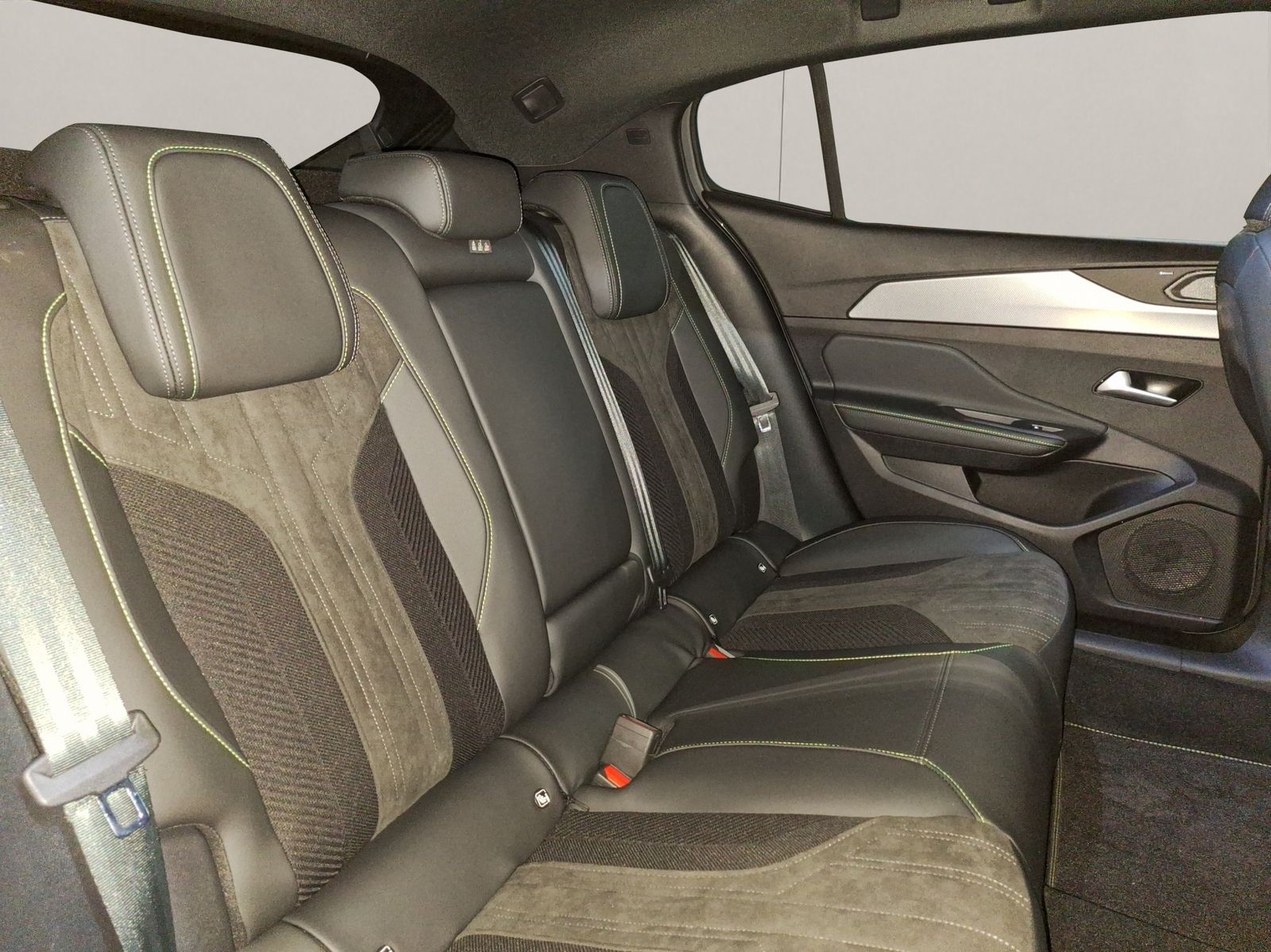 Peugeot 408 - Bild 17