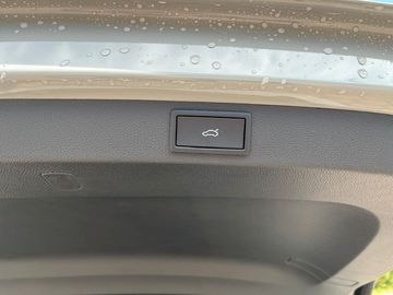 Fahrzeugverkauf 8 Skoda Karoq Sportline 1.5 Matrix+AHK+Panodach+Kamera