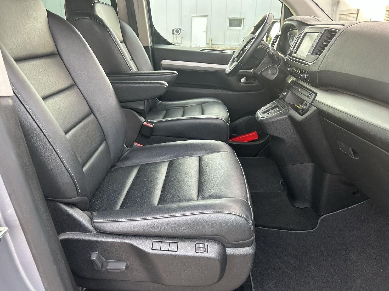 Fahrzeugabbildung Opel Zafira Life Electric Tourer M 75kw