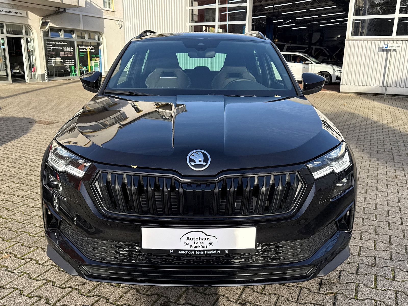 Skoda Karoq Sportline 1.5TSI 5.J Garantie AHK