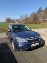 Subaru Forester 2.0D Lineartronic Exclusive Scheckheft - blaue Subaru Forester