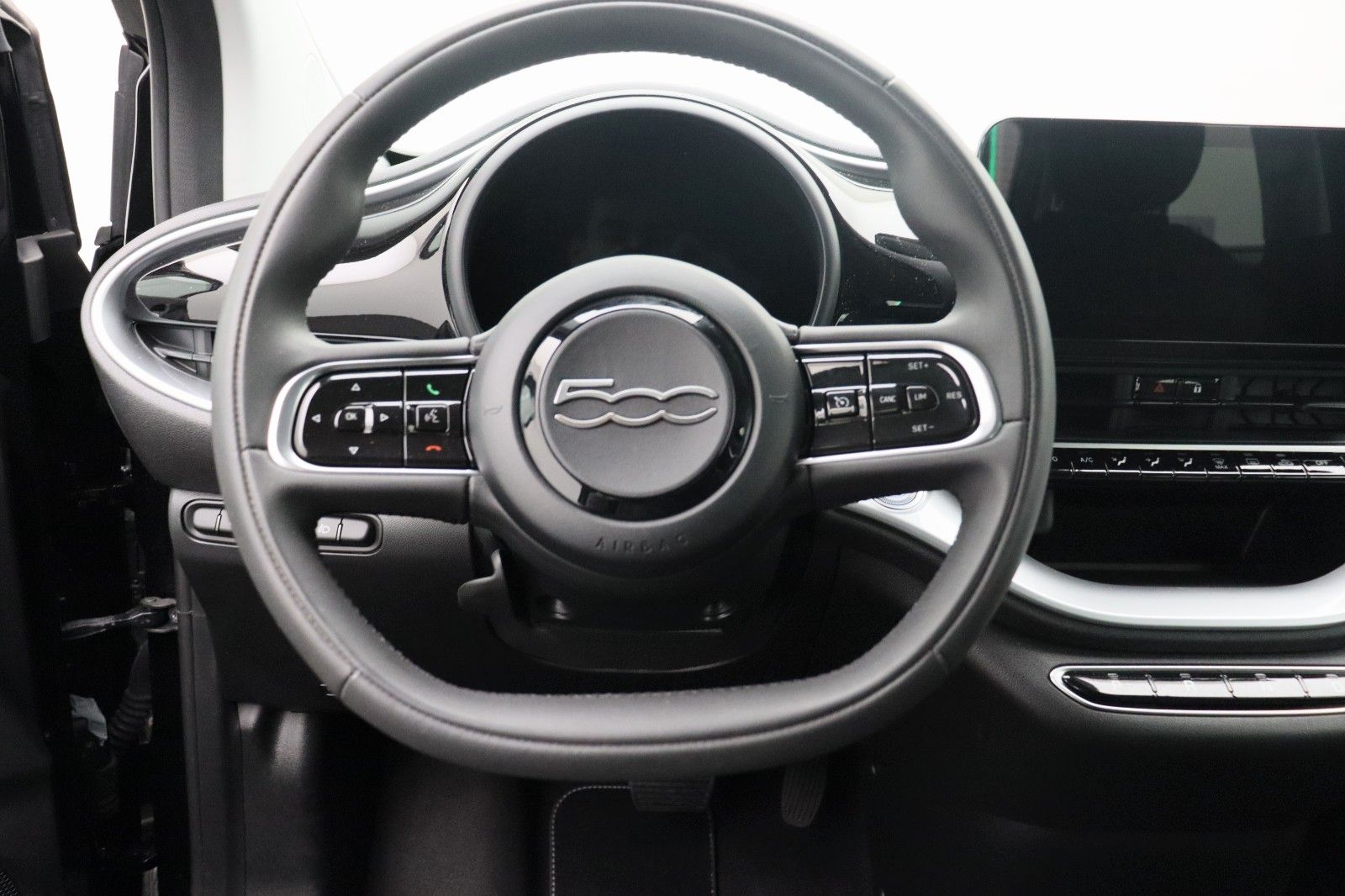 Fahrzeugabbildung Fiat 500e Icon