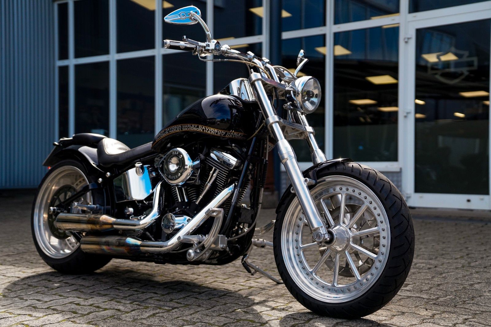 Fahrzeugabbildung Harley-Davidson FLSTC HERITAGE SOFTAIL CLASSIC EVO Custom Umbau