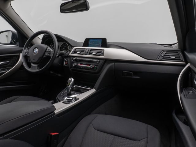 Foto Nummer 37: BMW 320d