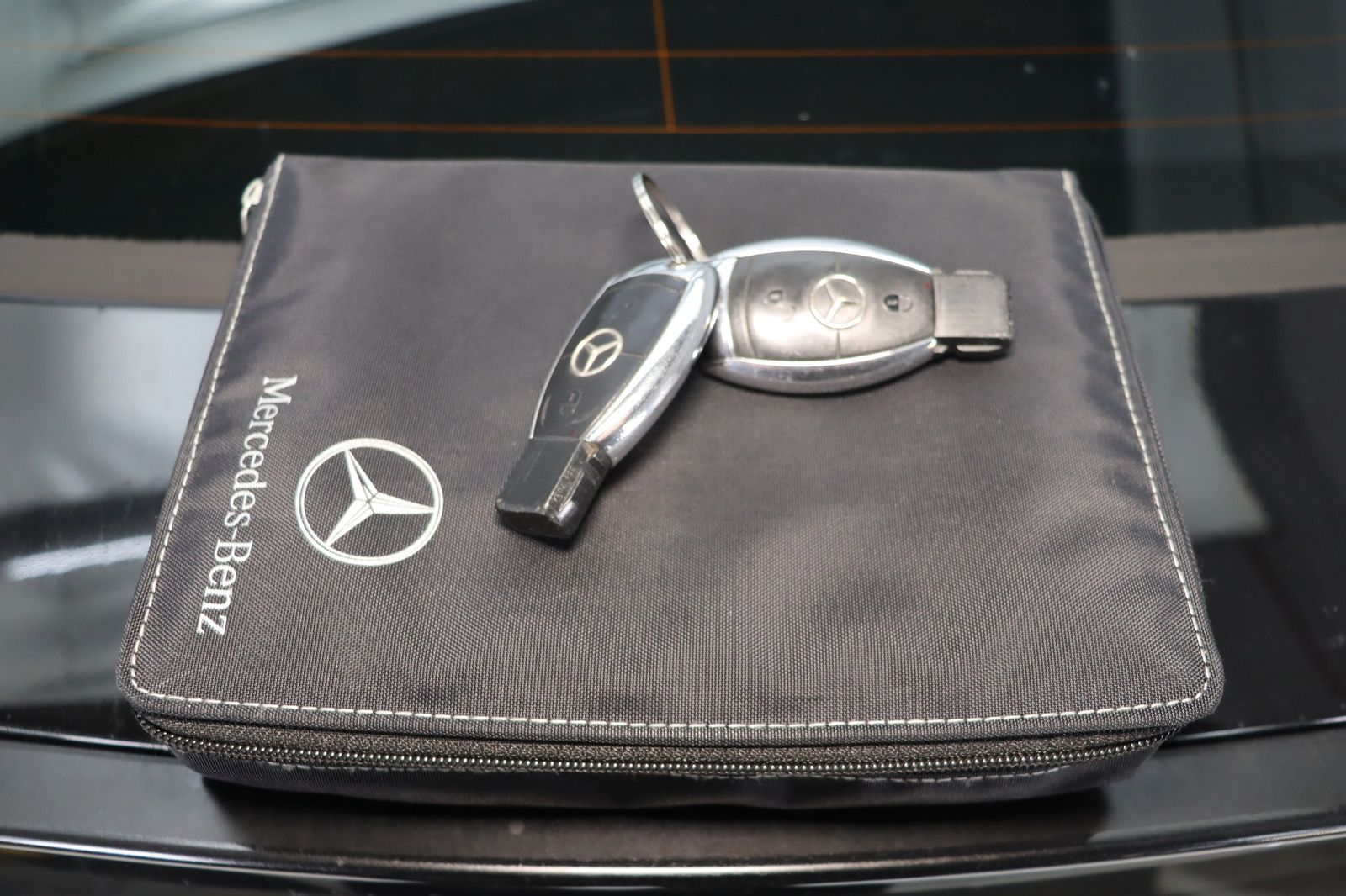 Fahrzeugabbildung Mercedes-Benz C 230 Sportcoupé * Navi * Sitzhzg. * PDC