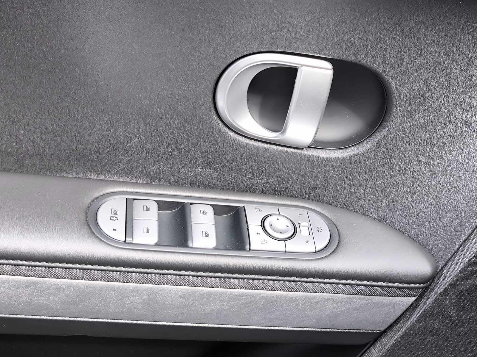 Fahrzeugabbildung Hyundai Ioniq 5 Uniq PANO+AHK+SHZ+HEADUP+NAV+ACC+360°+