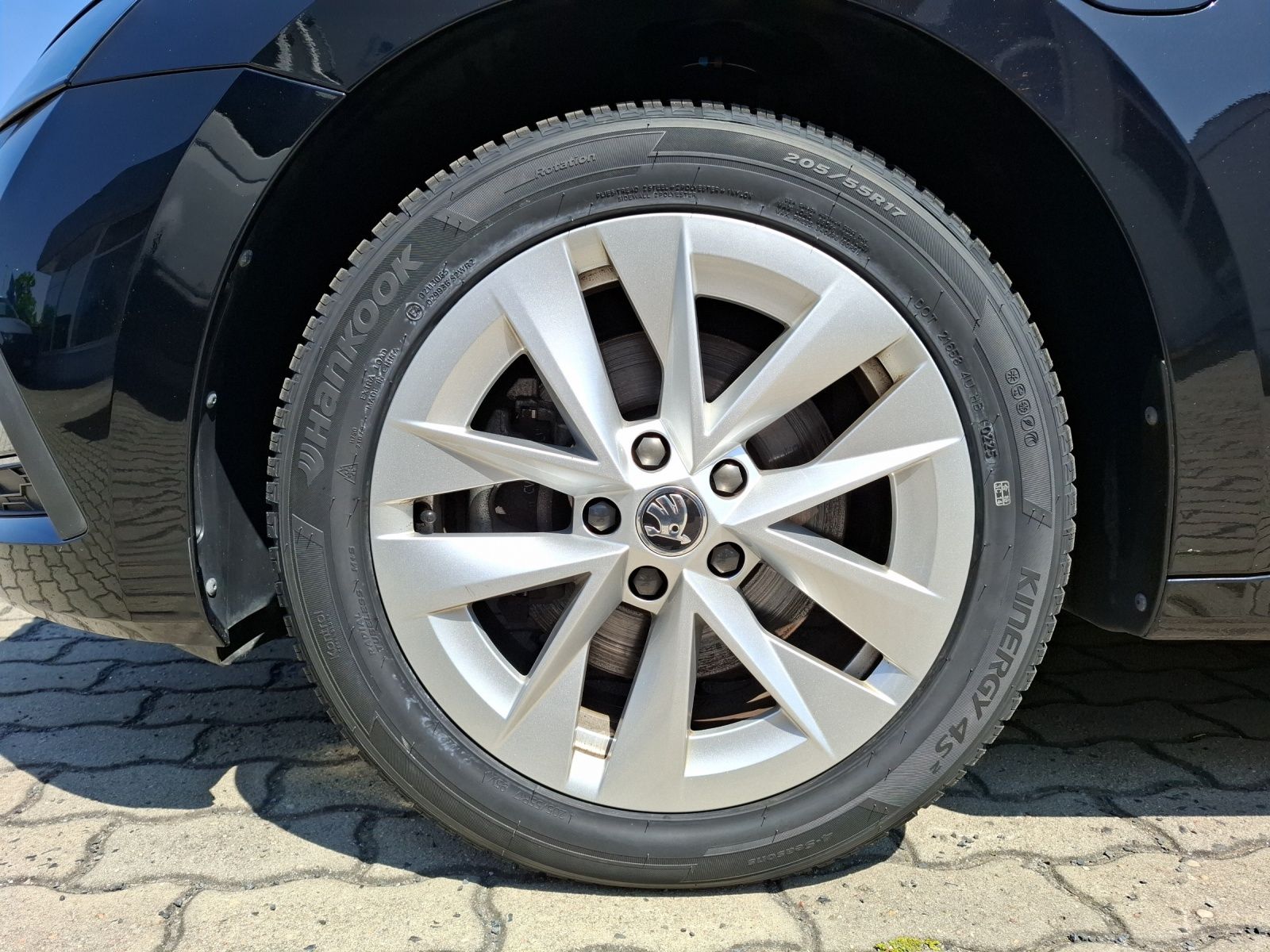 Fahrzeugabbildung SKODA Octavia Combi iV Style DSG LED RFK SH LM