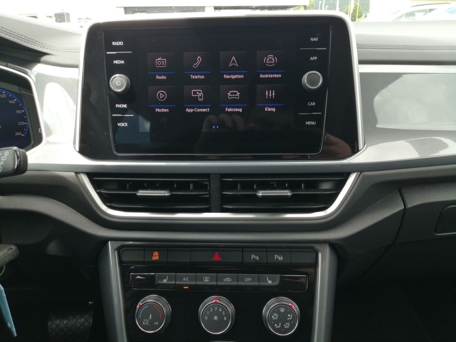 Volkswagen T-Roc - Bild 14