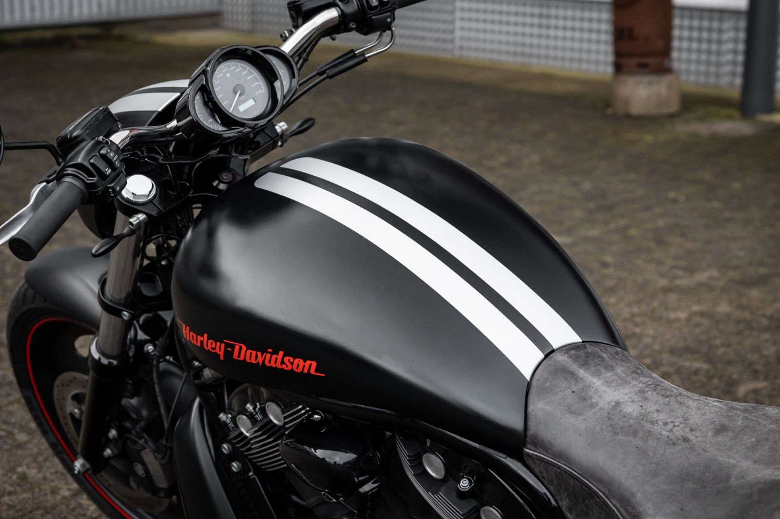 Fahrzeugabbildung Harley-Davidson VRSCDX Night Rod Special - Penzl-Heckumbau