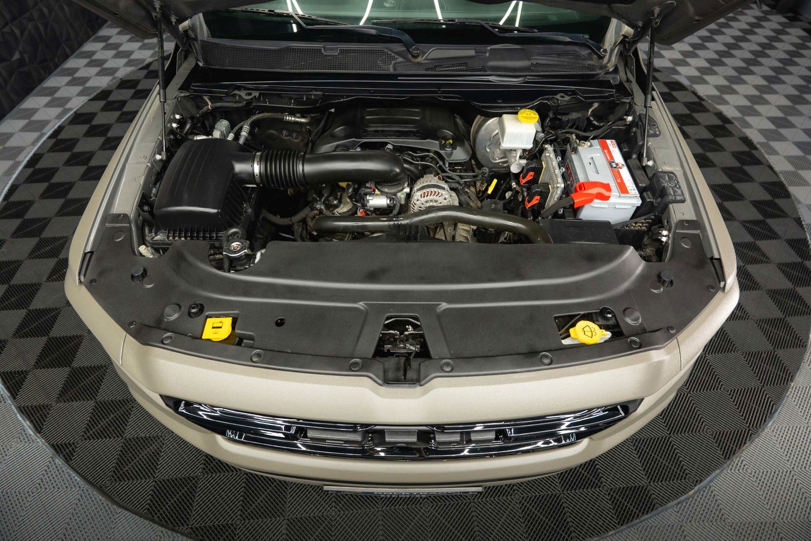 Fahrzeugabbildung Dodge RAM 5.7 V8 HEMI 4x4 OFFROAD LONGBED RAPTOR Style