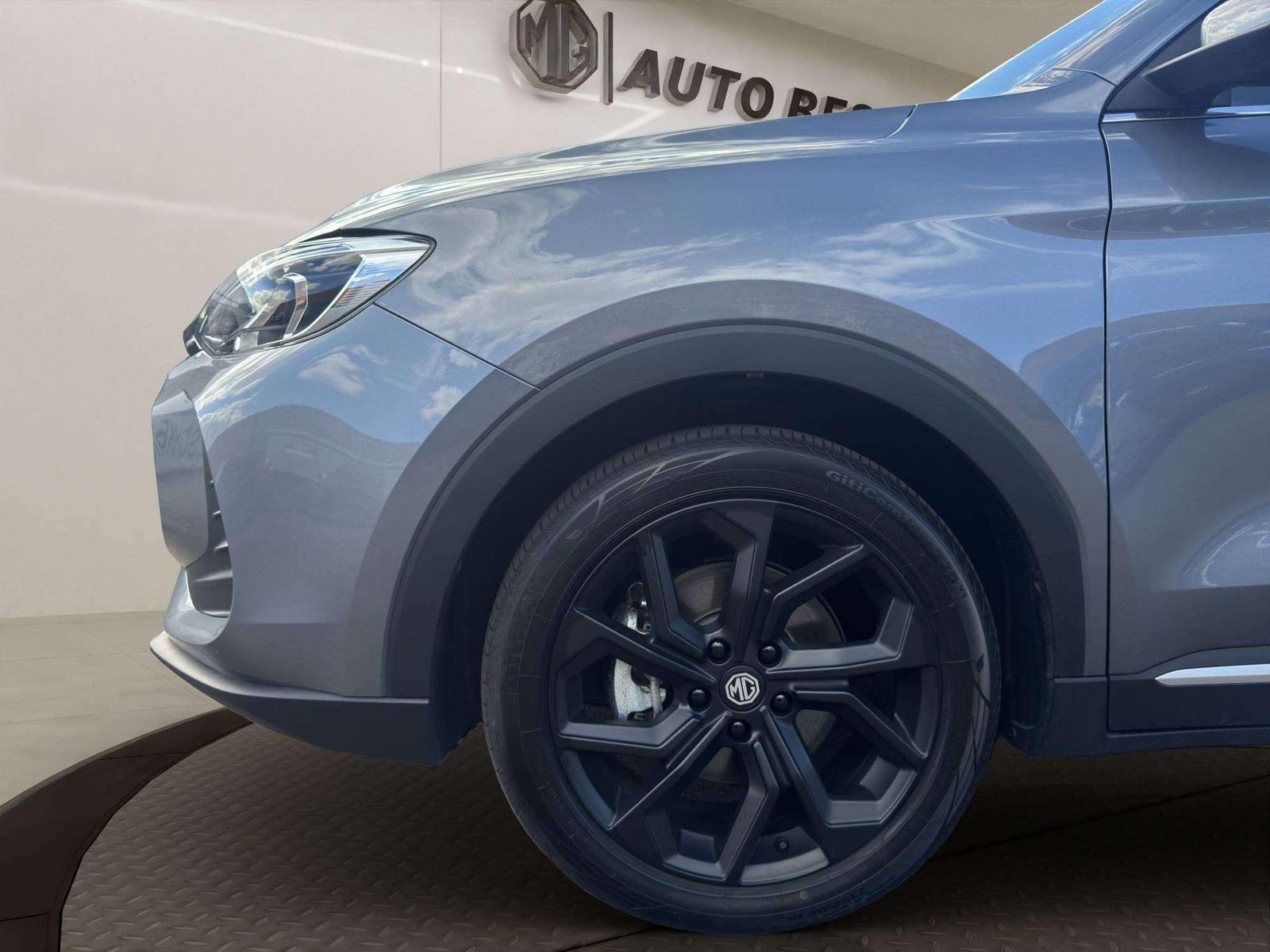 MG ZS