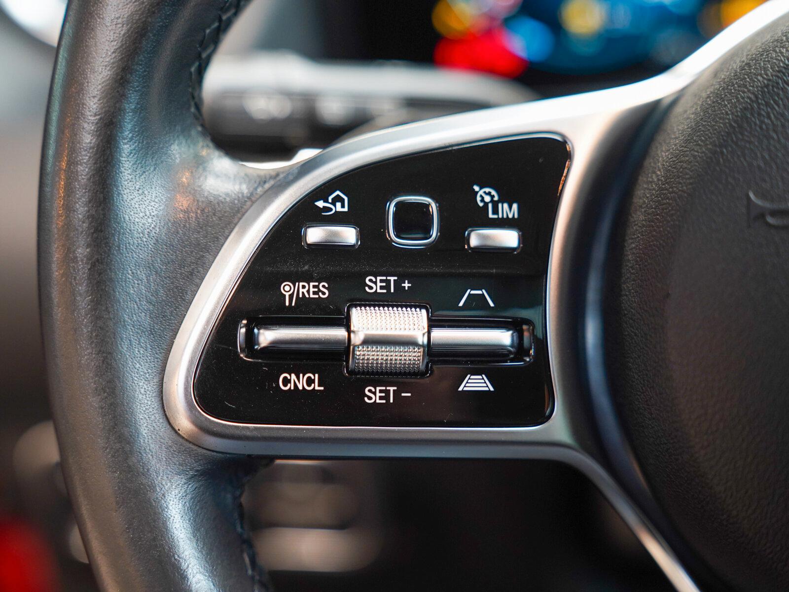Mercedes-Benz GLA d Progressive MULTIBEAM 360° Pano Alarm, миниатюра 18