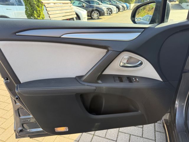 Toyota Avensis 1,8-l T. Sports – Sportfahrwerk