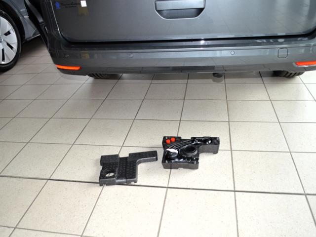 Volkswagen Caddy Maxi  1,5 TSI DSG Style AHK LED NAVI ALU S