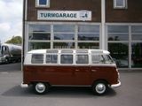 Volkswagen T1 "Samba" Deluxe Bus - Volkswagen T1 aus 1965