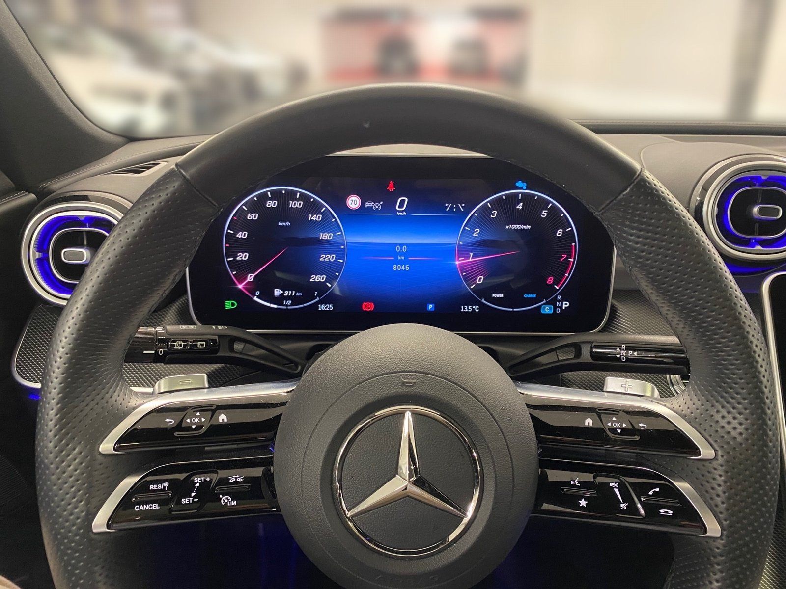 Fahrzeugabbildung Mercedes-Benz C 200 T AMG*Distronic*Panorama*Totwinkel*Digital