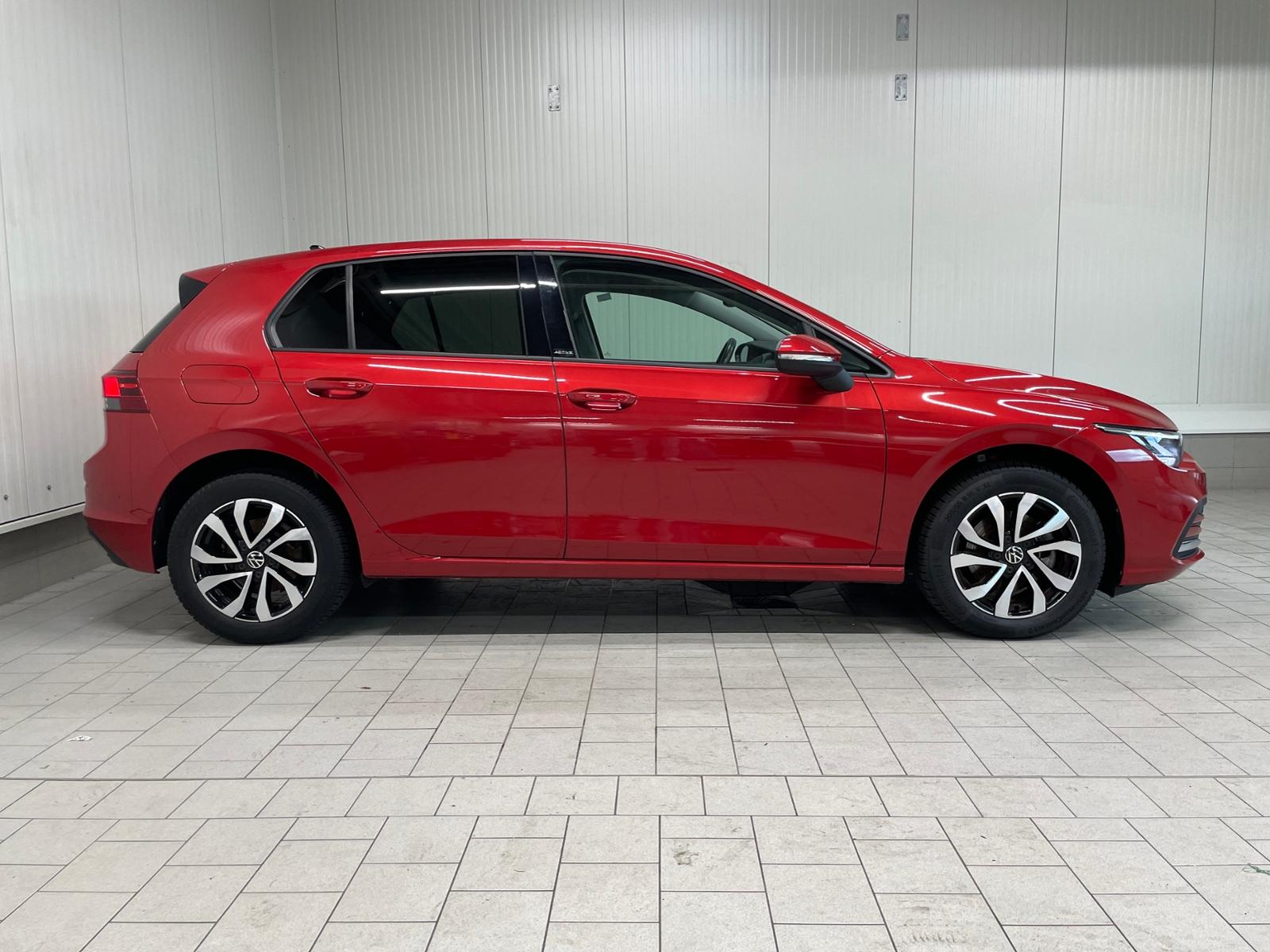 Volkswagen Golf VIII Active 1.0 eTSI DSG LED ACC KAM, миниатюра 7