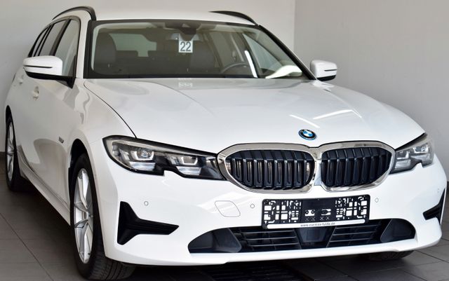 BMW 330e Touring Adv. Leder,Navi,LED,DrivingPak. +WR