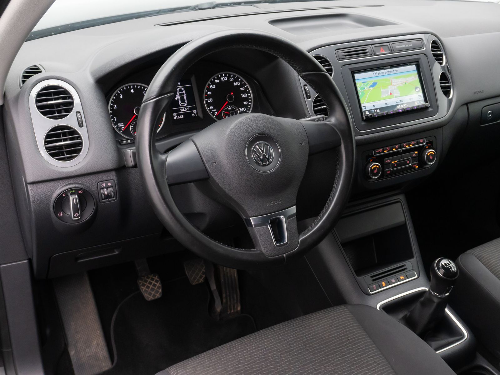 Fahrzeugabbildung Volkswagen Tiguan 1,4 Trend & Fun BMT Navi