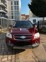 Chevrolet Captiva 2.4 LT 4WD 7sitzer Export! Volleder+Kima - Chevrolet Captiva in Berlin