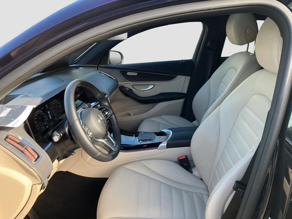 Fahrzeugabbildung Mercedes-Benz EQC 400 4MATIC SD*AHK*HUD*KeyLess*ParkAss*360°